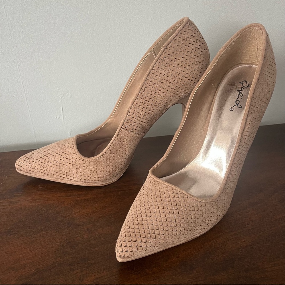 Qupid Suede Stiletto Point Toe Womens High Heel Size 8 Shoe